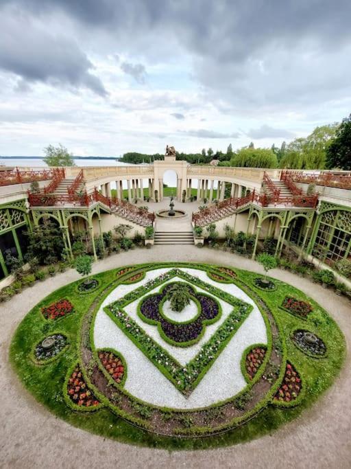 Zentrale Ferienwohnung - Direkt Am See Und Schloss Schwerin  Eksteriør billede